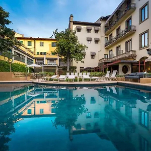 4* Otel Croce Di Malta