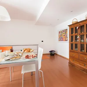 https://bb-la-corte-mese.it-lombardy.com